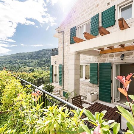 Вилла Lavender House With Shared Pool Херцег-Нови Экстерьер фото