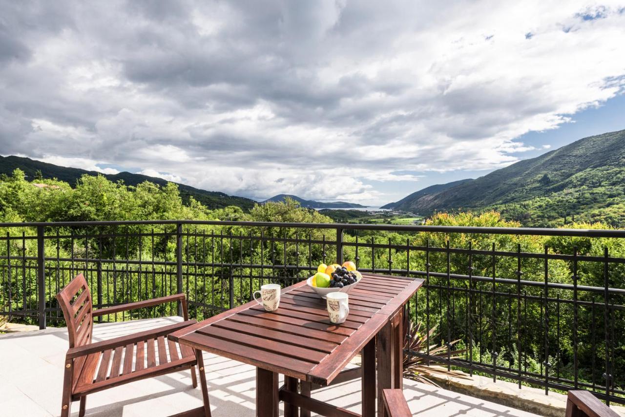 Вилла Lavender House With Shared Pool Херцег-Нови Экстерьер фото