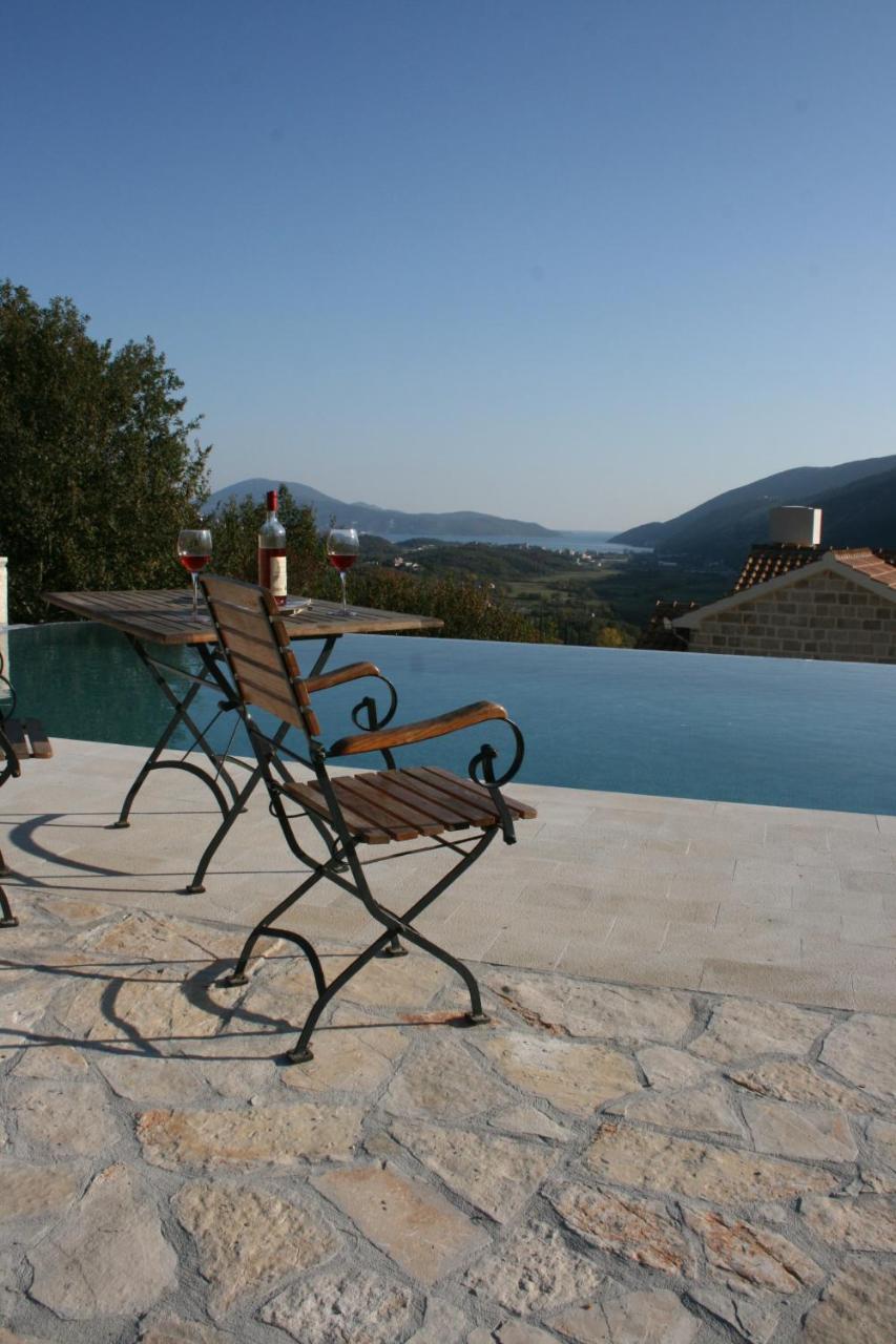 Вилла Lavender House With Shared Pool Херцег-Нови Экстерьер фото