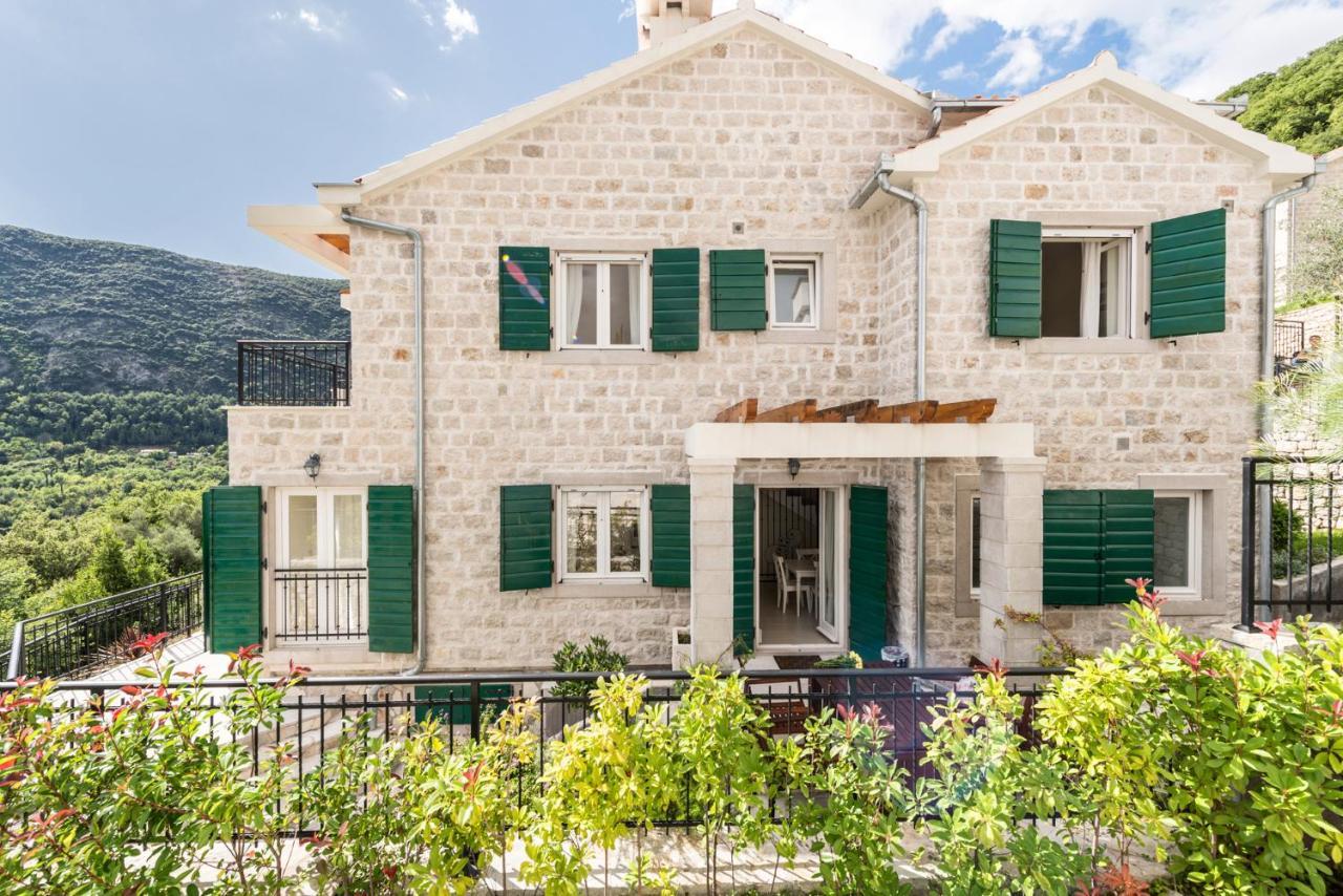 Вилла Lavender House With Shared Pool Херцег-Нови Экстерьер фото